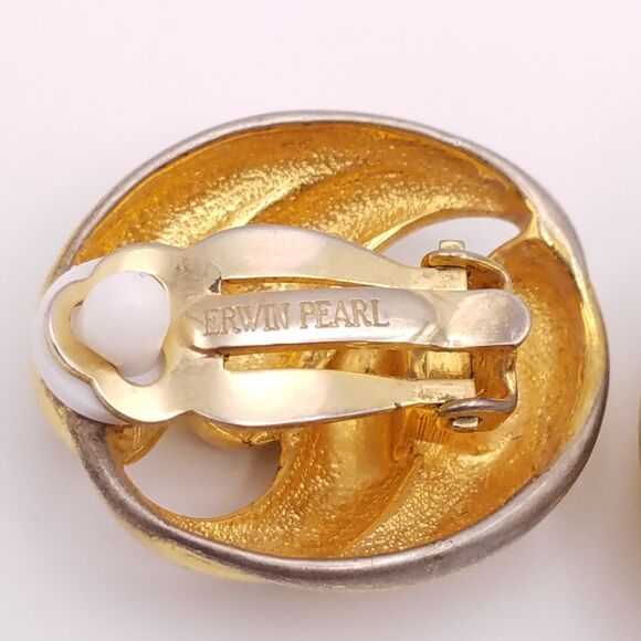 Erwin Pearl Clip On Earrings Gold Tone Oval Scallop Swirl Signed - Picture 4 of 7